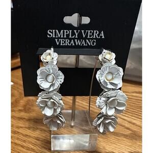 Simply Vera Wang 3D White Flower Threader Earrings Silver Boho Cottage Core NWT